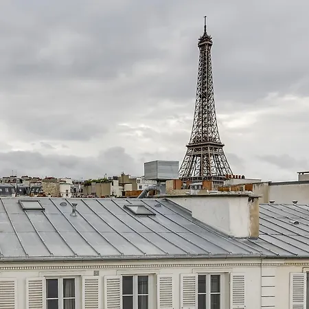 Apartment Private Apartment - Rue Cler - Eiffel Tower View